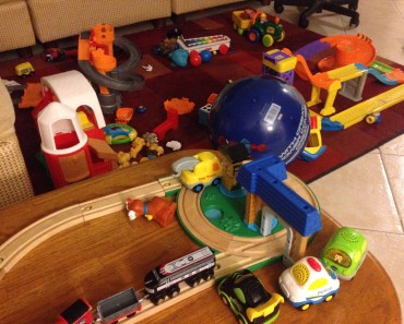 Tips for handling the toy mess